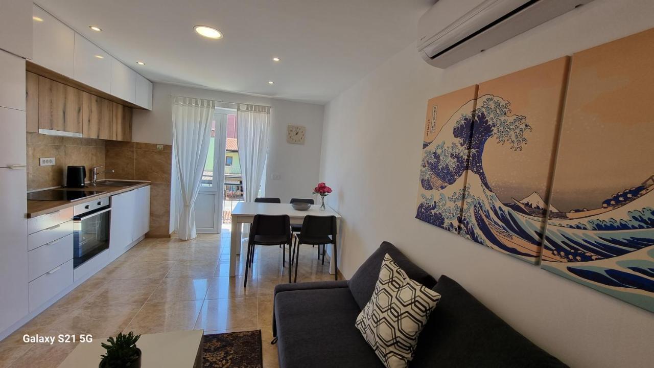 Apartment Rivarela Blu - Newly Renovated And Top Location Near Sea Novigrad Istria Esterno foto