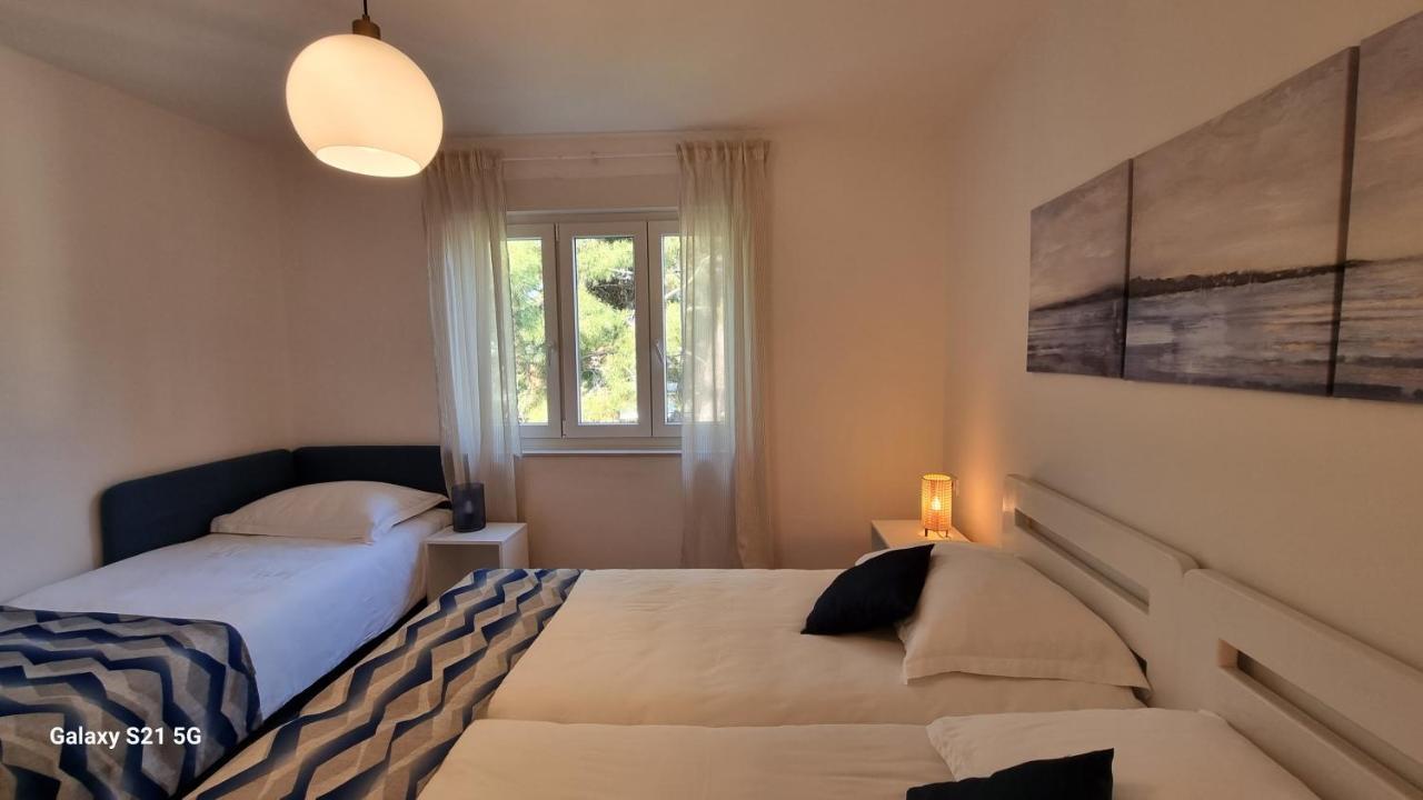 Apartment Rivarela Blu - Newly Renovated And Top Location Near Sea Novigrad Istria Esterno foto