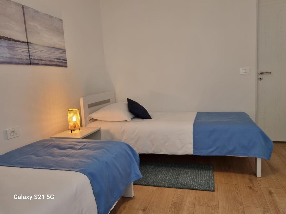 Apartment Rivarela Blu - Newly Renovated And Top Location Near Sea Novigrad Istria Esterno foto