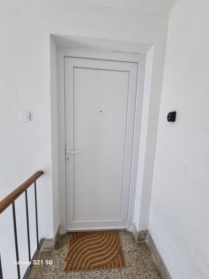 Apartment Rivarela Blu - Newly Renovated And Top Location Near Sea Novigrad Istria Esterno foto