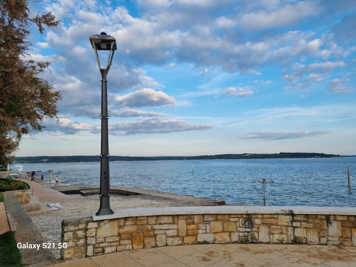 Apartment Rivarela Blu - Newly Renovated And Top Location Near Sea Novigrad Istria Esterno foto